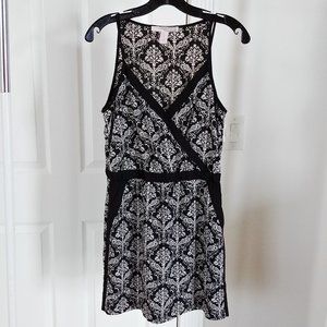 Forever 21 Black Tan Baroque Pattern Dress Front Pockets Juniors Size XS